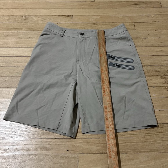 Lululemon Shorts Men 36 Beige Commuter Performance Casual Triple Active Gorpcore - Picture 5 of 11